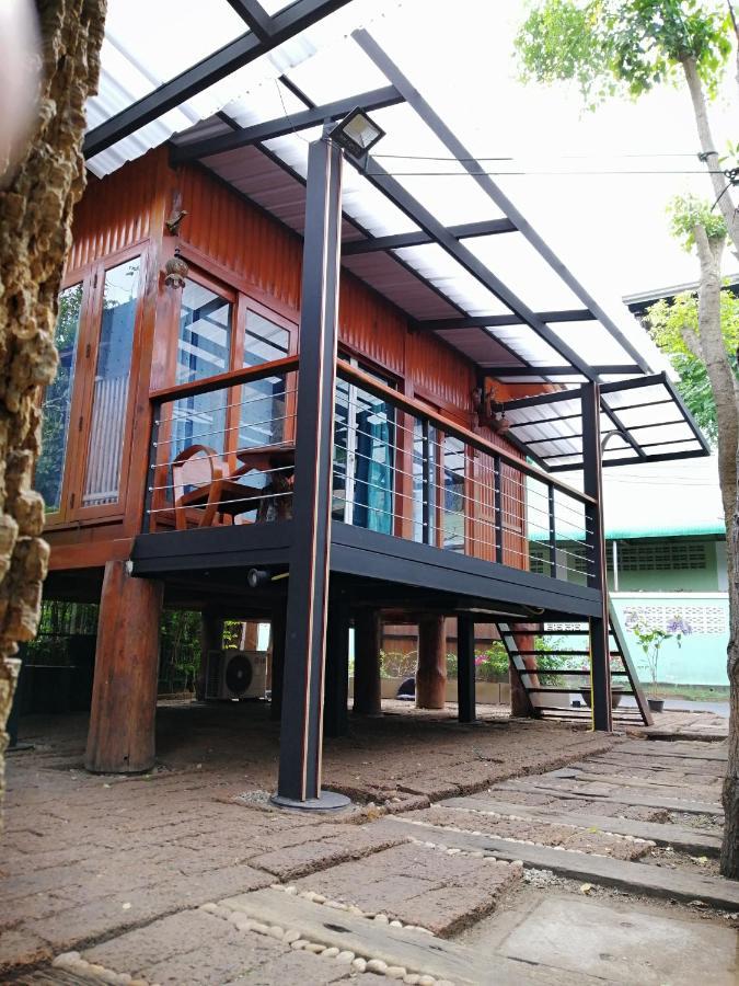 Wood House Pattaya Hotel Exterior foto