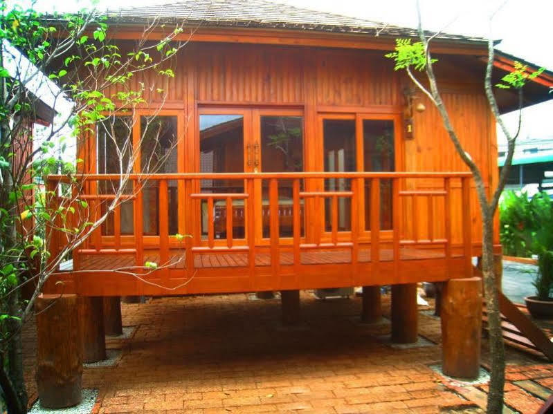 Wood House Pattaya Hotel Exterior foto