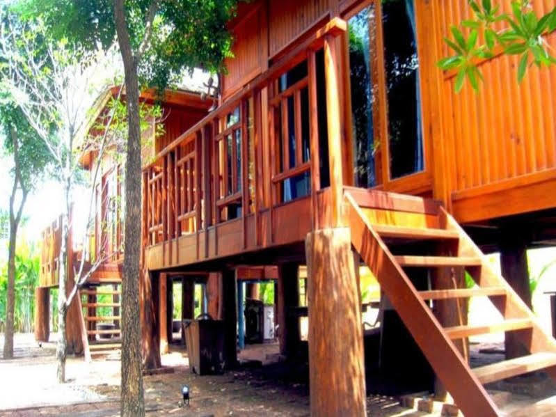 Wood House Pattaya Hotel Exterior foto