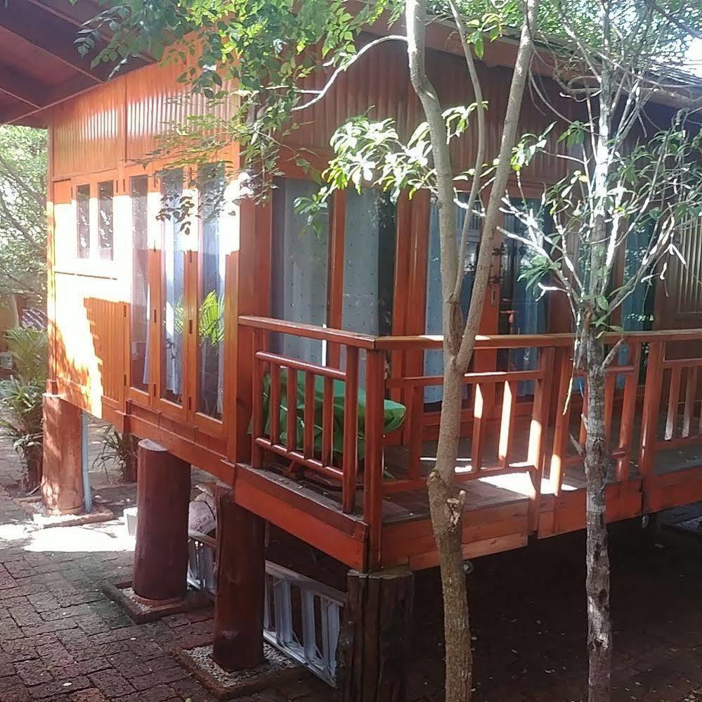 Wood House Pattaya Hotel Exterior foto